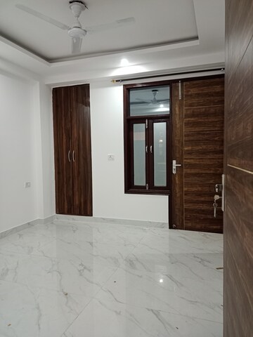 2 BHK Builder Floor For Rent in Chattarpur
