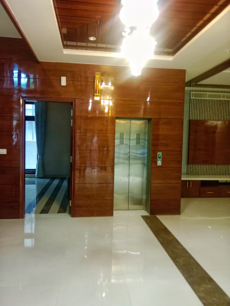Hall, vaishali nagar 6 Bedroom 8500 Sq.Ft. Independent House In Vaishali Nagar Jaipur 9047036