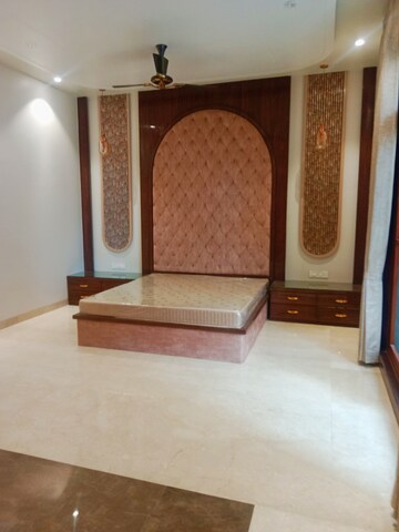 Bedroom in 6 BHK Independent House at Vaishali Nagar – for Sale