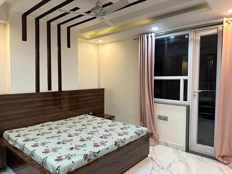 Bedroom, sector 23 4 Bedroom 395 Sq.Yd. Builder Floor In Sector 23 Gurgaon 9047041