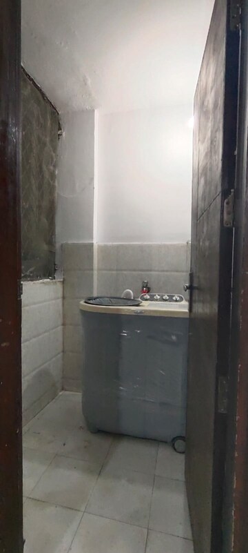  1 BHK Builder Floor at Chattarpur – for Rent