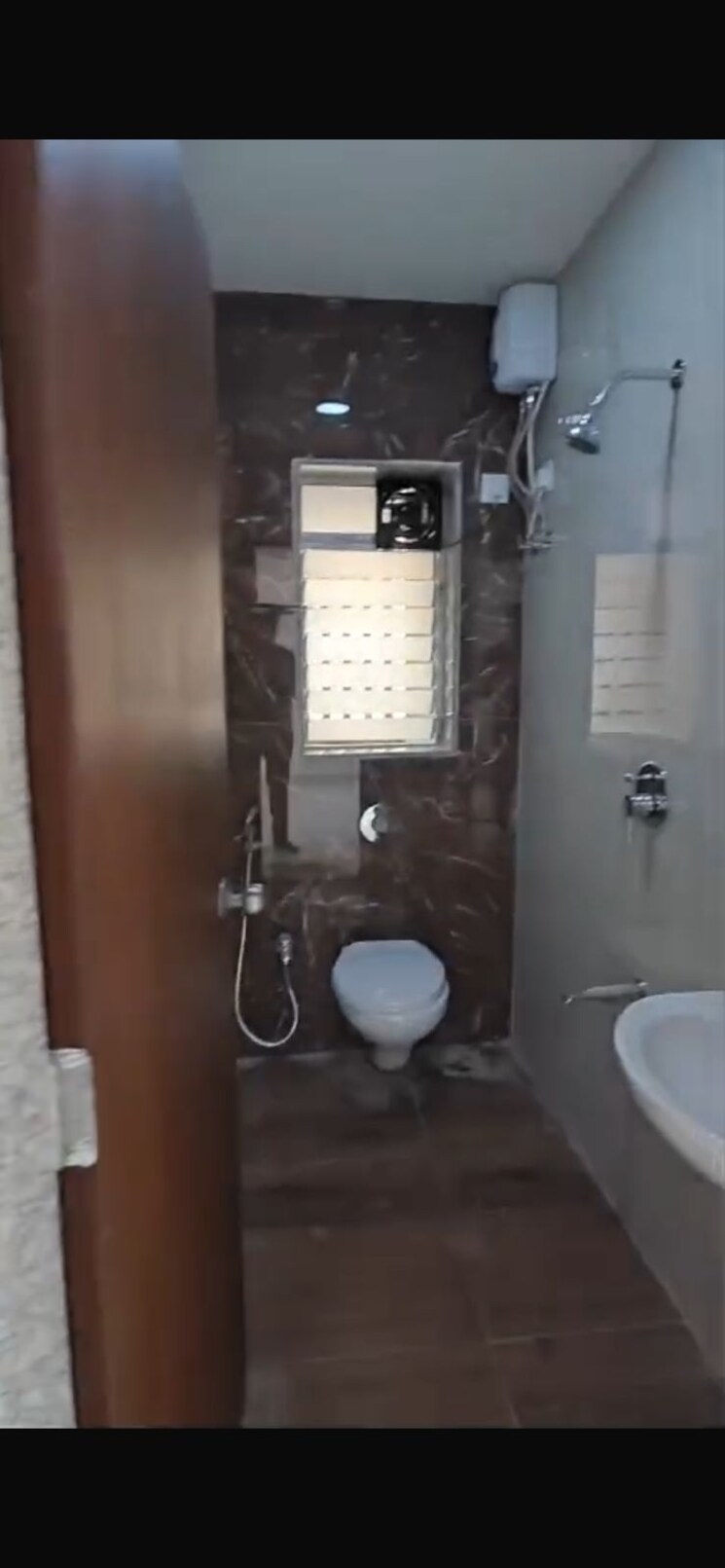 Bathroom, avant-hillway 1 Bedroom 395 Sq.Ft. Apartment In Goregaon East Mumbai 9047084