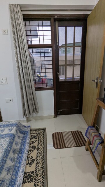 Living Room in 2 BHK Builder Floor at Sector 51 – for Rent