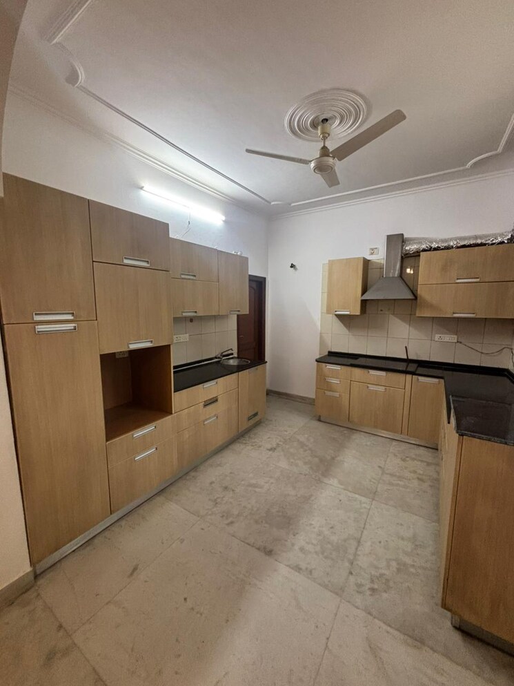 Kitchen, sector 40 3 Bedroom 2258 Sq.Ft. Builder Floor In Sector 40 Gurgaon 9047123