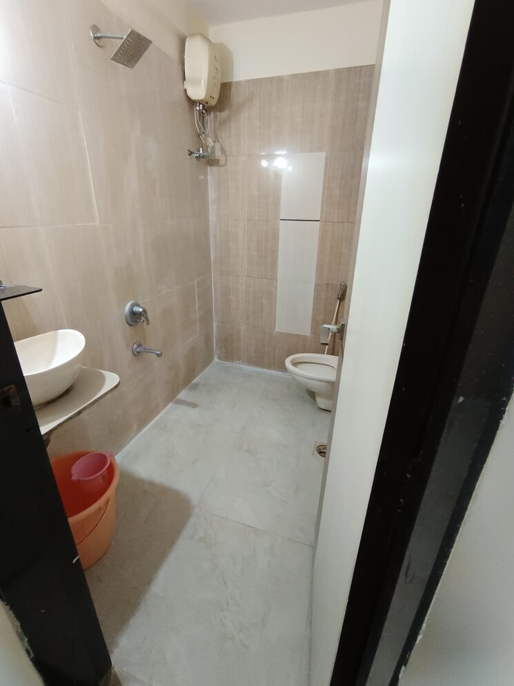 Bathroom, powai Pg For Boys & Girls In Powai 9047131