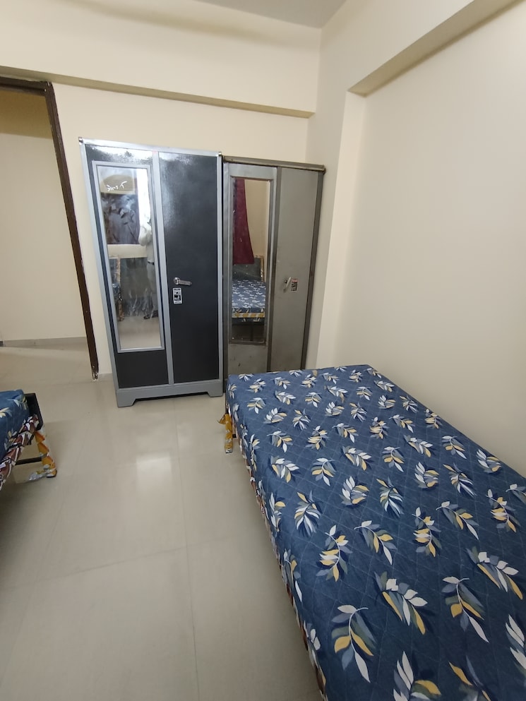 Bedroom, powai Pg For Boys & Girls In Powai 9047131