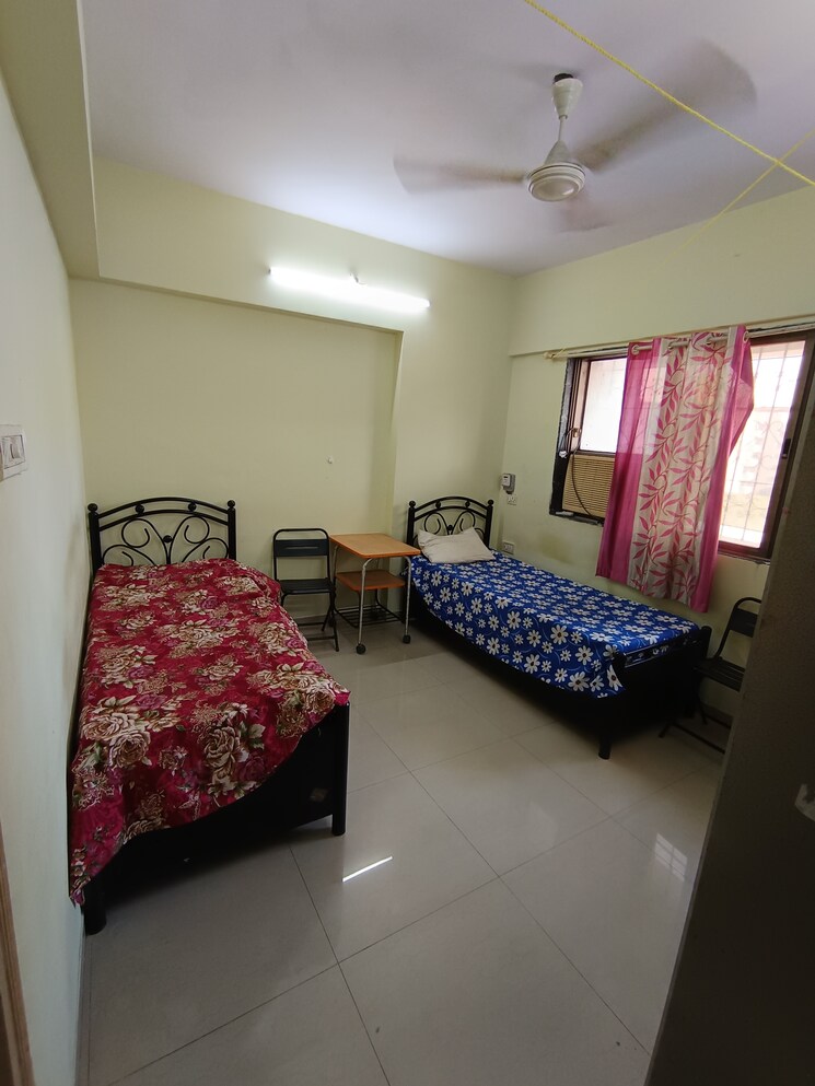 Bedroom, powai Pg For Boys & Girls In Powai 9047131