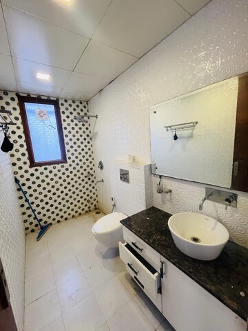 Bathroom in 4 BHK Builder Floor at Sushant Lok 3, Sector 57 – for Rent
