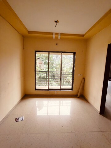 Room in 1 BHK Apartment at Saurabh Crystal Pallazo, Nalasopara West – for Rent