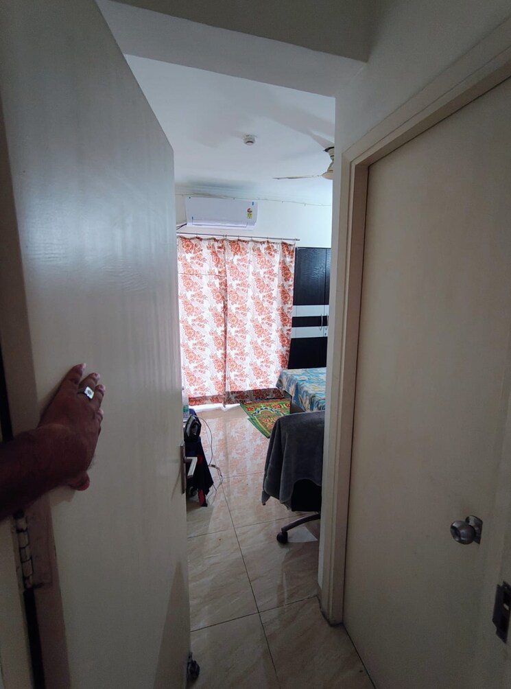 Bathroom, gaur-city-2-14th-avenue 2 Bedroom 1040 Sq.Ft. Apartment In Sector 16c Greater Noida Greater Noida 9047145