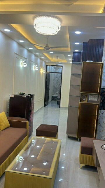 Team Area in 2.5 BHK Builder Floor at Mansarover Garden – for Rent
