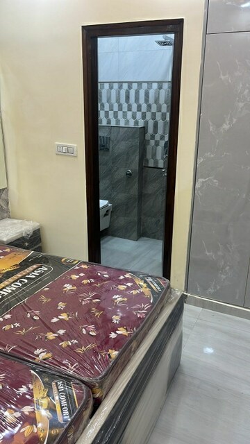Bedroom in 2.5 BHK Builder Floor at Mansarover Garden – for Rent