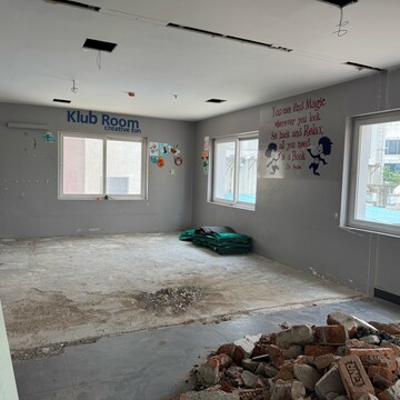  Shop For Rent in Madhapur