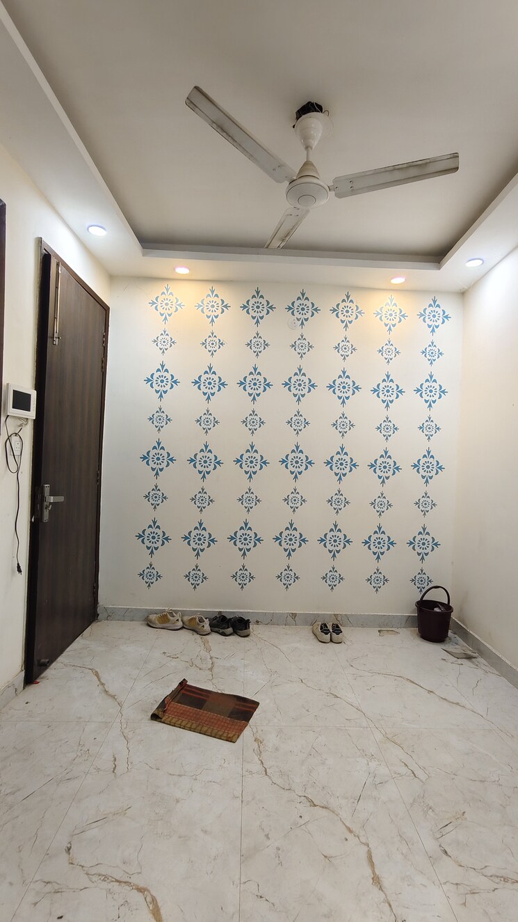 Team Area, govindpuri 2 Bedroom 600 Sq.Ft. Builder Floor In Govindpuri Delhi 9047161