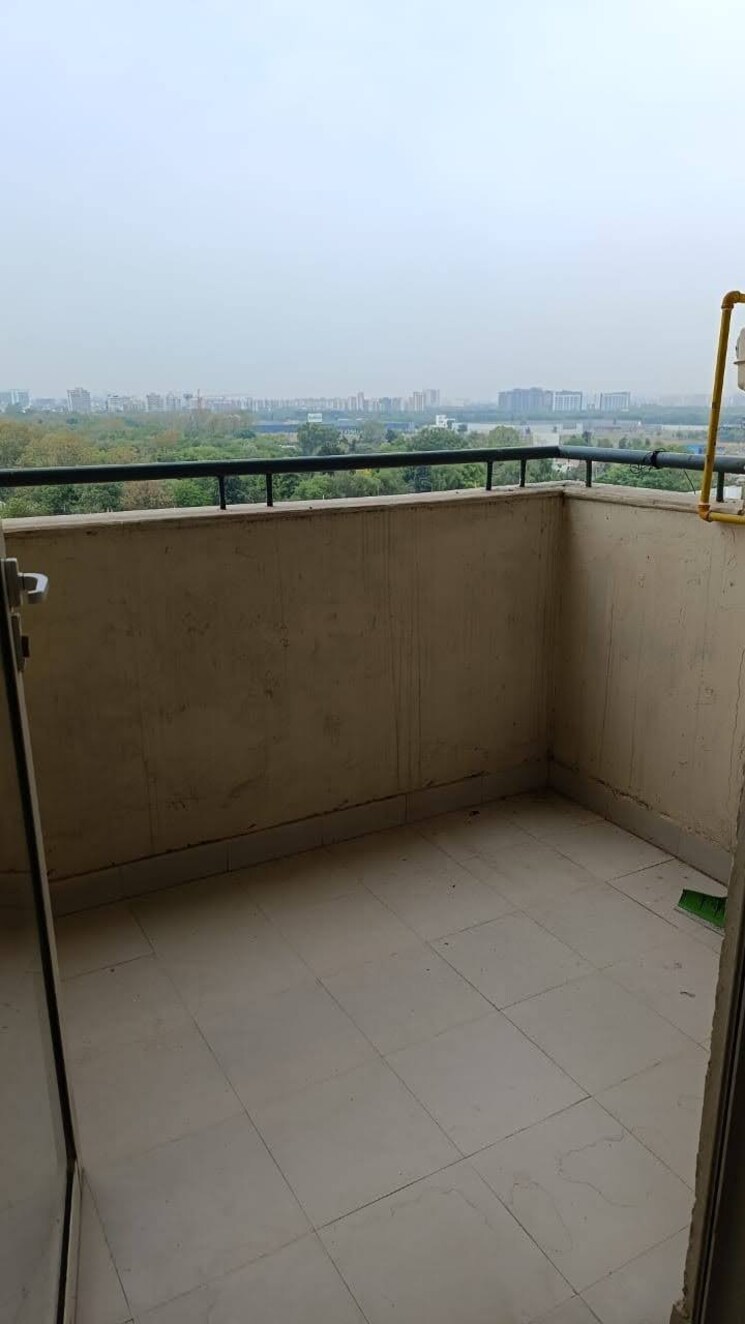 Balcony, godrej-aria 3 Bedroom 1983 Sq.Ft. Apartment In Sector 79 Gurgaon 9047179