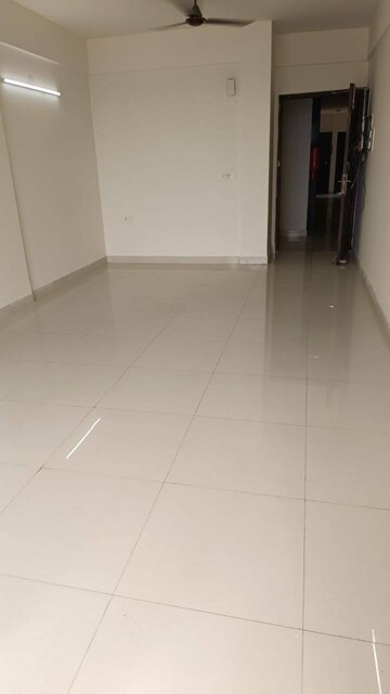 Room in 3 BHK Apartment at Godrej Aria, Sector 79 – for Rent