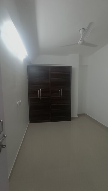 Room in  Office Space at Exhibition Road – for Rent
