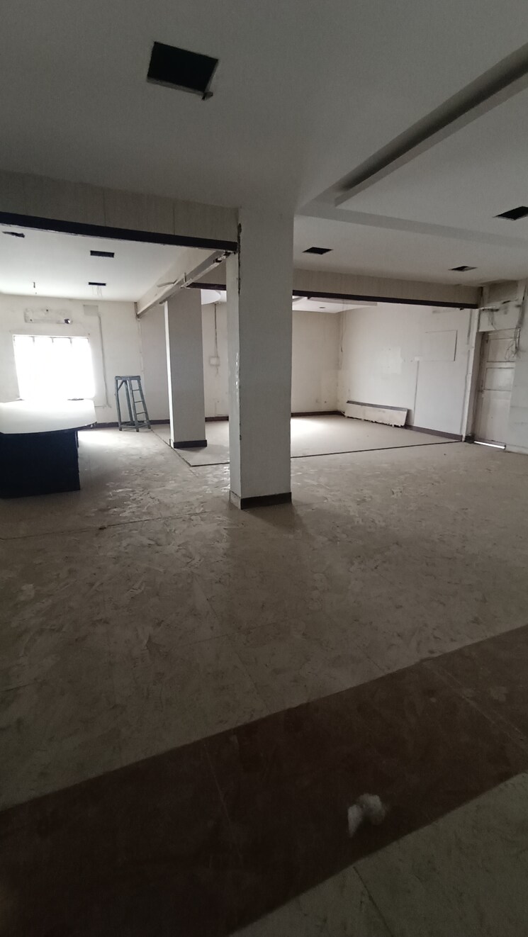 Room, exhibition road Commercial Office Space 1400 Sq.Ft. In Exhibition Road Patna 9047206