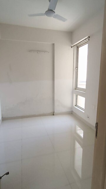 Room in 2 BHK Apartment at Godrej Aria, Sector 79 – for Rent
