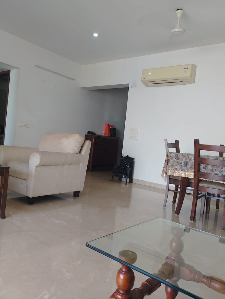 Team Area, db-woods 3 Bedroom 2880 Sq.Ft. Apartment In Goregaon East Mumbai 9047203