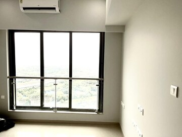 Room in 2 BHK Apartment at Celestia Spaces, Parel – for Rent