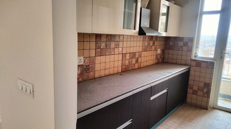 Kitchen, pareena-the-elite-residences 3 Bedroom 1865 Sq.Ft. Apartment In Sector 99 Gurgaon 9047231