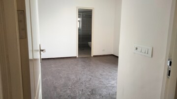 Room in 3 BHK Apartment at Pareena The Elite Residences, Sector 99 – for Rent