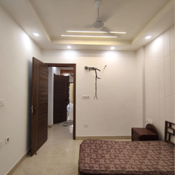 Living Room in 3 BHK Builder Floor at Puri Kohinoor, Tikawali – for Rent