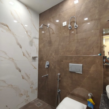 Bathroom in 3 BHK Builder Floor at Puri Kohinoor, Tikawali – for Rent