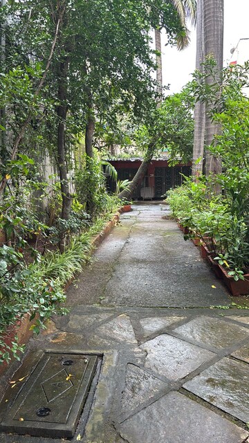 5 BHK Independent House – Garden View at Malad East - for Sale