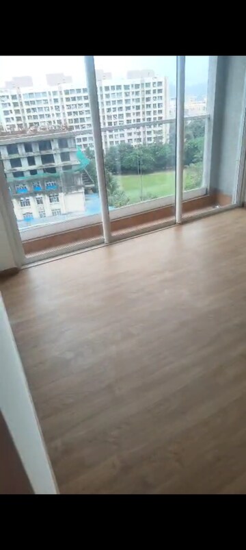 Room in 1 BHK Apartment at Indiabulls One Indiabulls, Pokhran Road No Two – for Rent