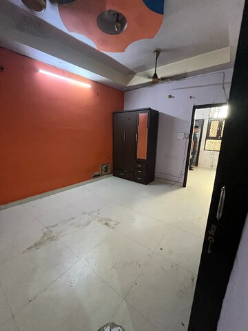 Room in 1 BHK Apartment at Shalimar Apartments Shalimar Garden, Shalimar Garden – for Rent