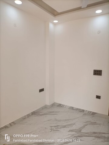 Room in 3 BHK Builder Floor at Fidato Honour Homes, Sector 89 – for Sale