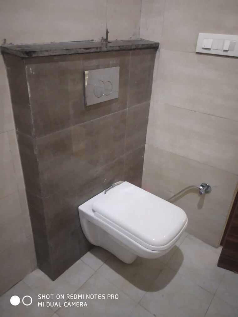 Bathroom, ambala highway 3 Bedroom 122 Sq.Yd. Apartment In Ambala Highway Zirakpur 9047360