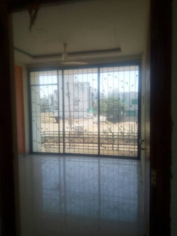 Room in 3 BHK Apartment at Jaripatka – for Rent