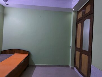 Room in 2 BHK Builder Floor at Shanti Plaza Vaishali, Vaishali Sector 4 – for Sale