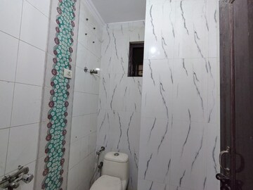 Bathroom in 2 BHK Builder Floor at Shanti Plaza Vaishali, Vaishali Sector 4 – for Sale