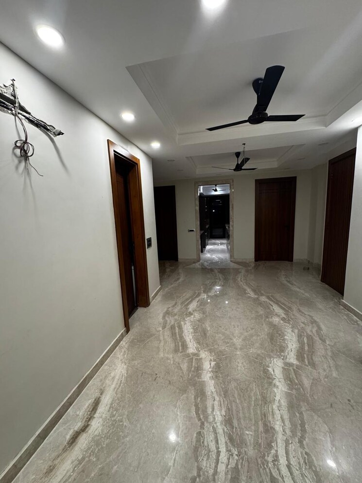 Bedroom, sector 31 3 Bedroom 2100 Sq.Ft. Builder Floor In Sector 31 Gurgaon 9047397