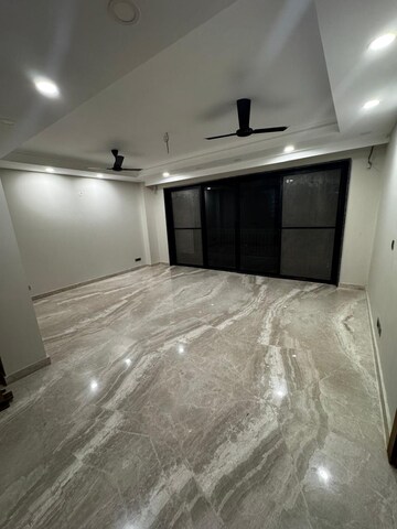 Bedroom in 3 BHK Builder Floor at Sector 31 – for Sale