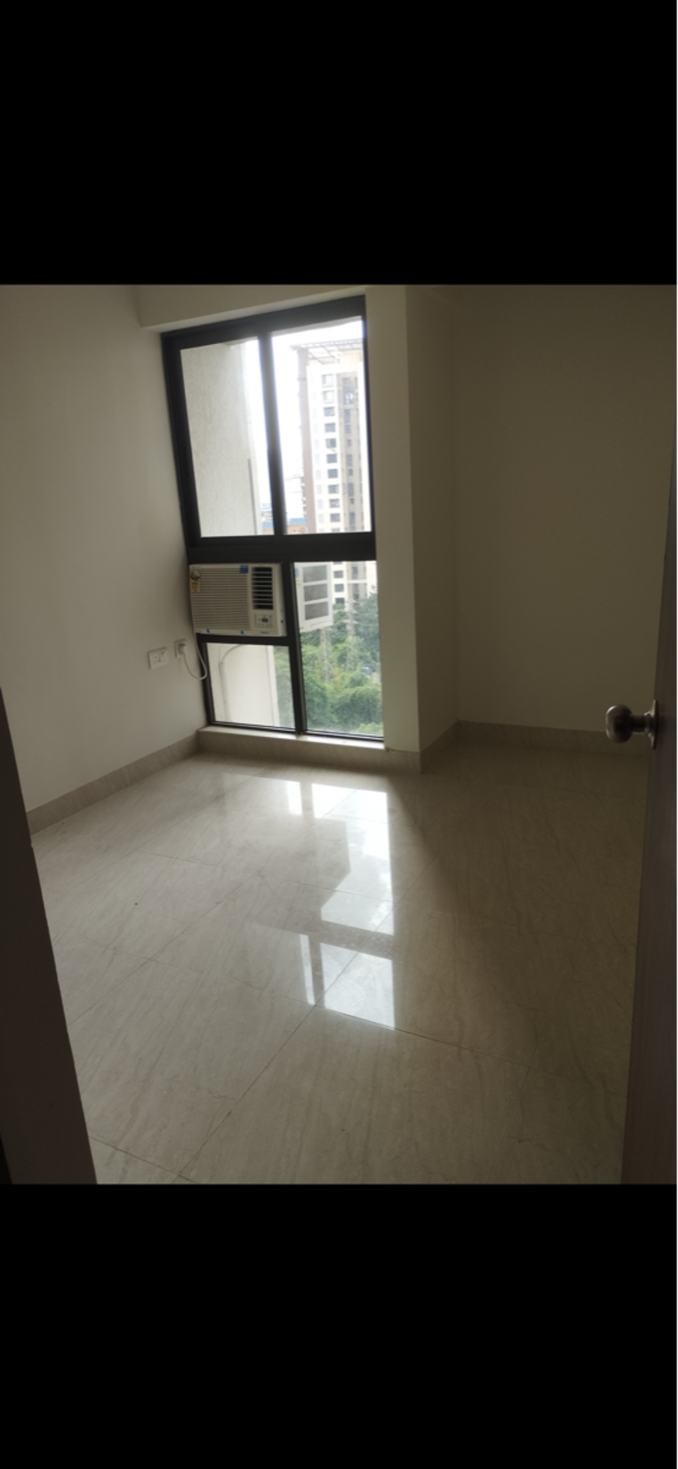 Room, lodha-quality-home-tower-2 1 Bedroom 317 Sq.Ft. Apartment In Saket Complex Thane 9047401