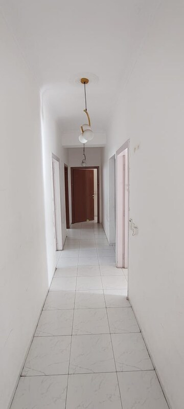 Building Lobby in 3 BHK Apartment at Vatika City, Sector 49 – for Rent