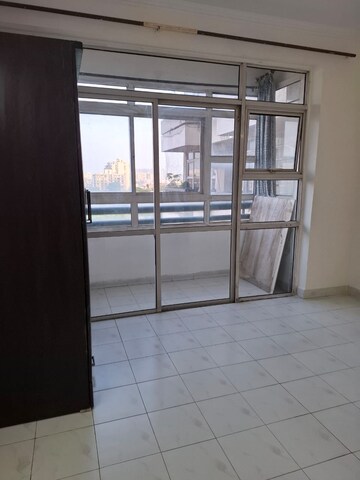 Room in 3 BHK Apartment at Mahindra Luminare, Sector 59 – for Sale