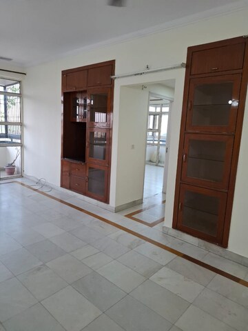 Room in 3 BHK Apartment at Mahindra Luminare, Sector 59 – for Sale