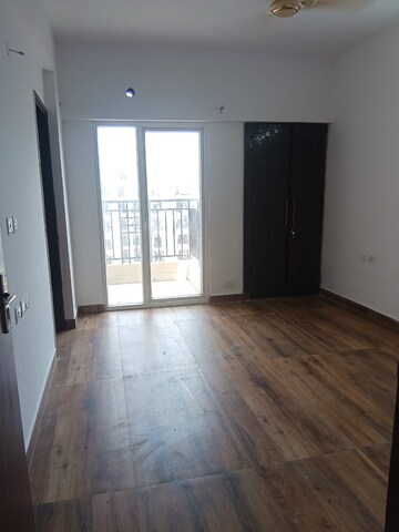 Room in 2 BHK Apartment at Ace Divino, Sector 1 Greater Noida – for Rent