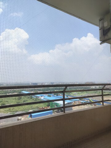 Bedroom in 2 BHK Apartment at Wave Amore, Sector 32 – for Rent