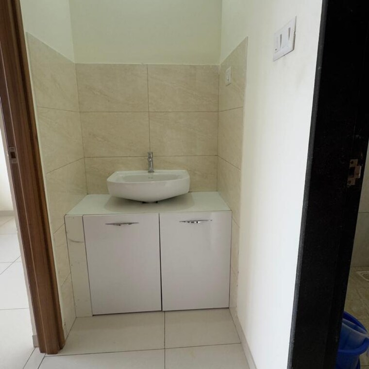Bathroom, kolte-patil-life-republic 2 Bedroom 650 Sq.Ft. Apartment In Marunji Pune 9047452