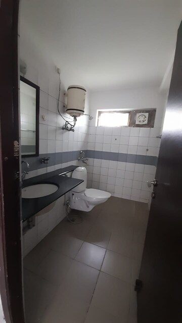 Attached Bathroom in 4 BHK Apartment at Vatika City, Sector 49 – for Rent