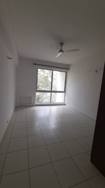 Room in 4 BHK Apartment at Vatika City, Sector 49 – for Rent