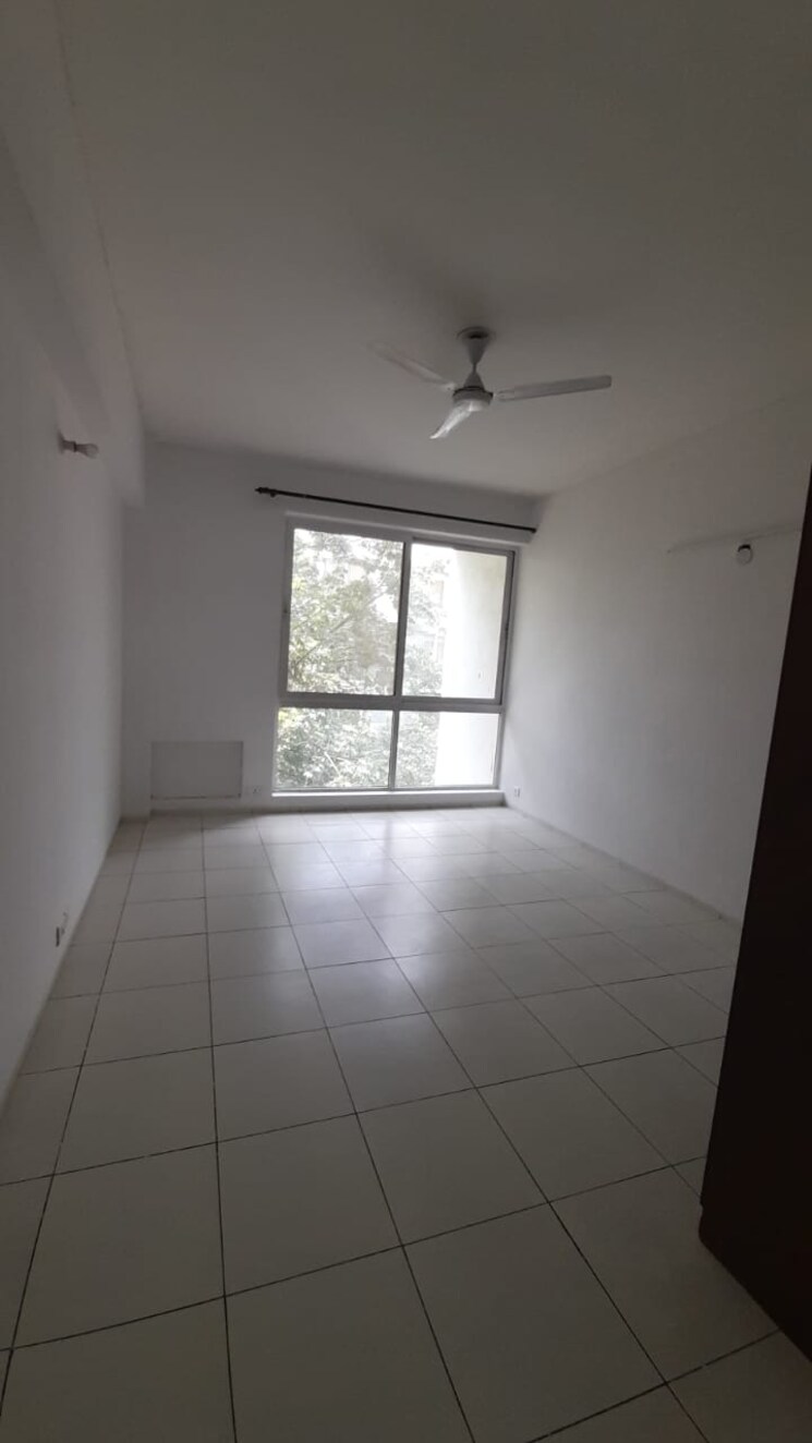 Room, vatika-city 4 Bedroom 2999 Sq.Ft. Apartment In Sector 49 Gurgaon 9047450