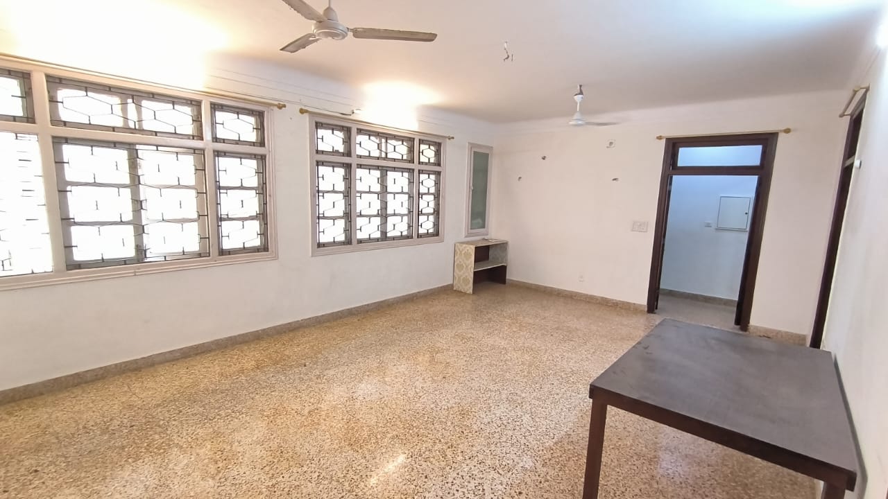 3 BHK Apartment For Sale in Neel Tarang